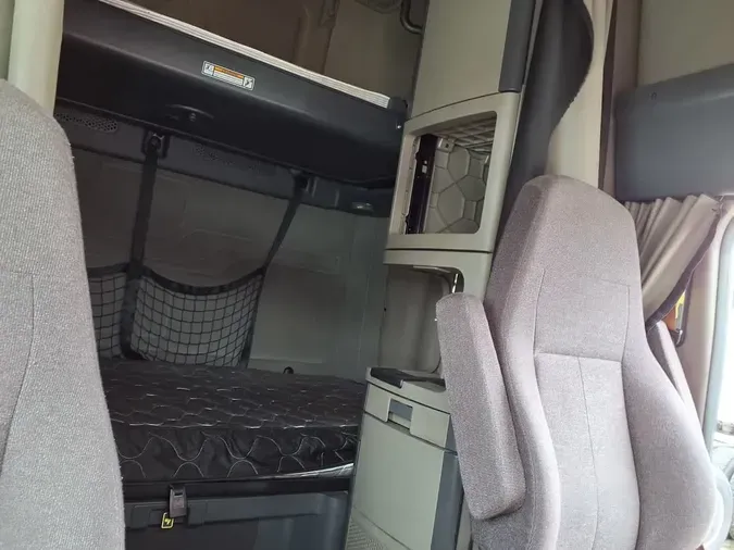 2019 FREIGHTLINER CASCADIA 125