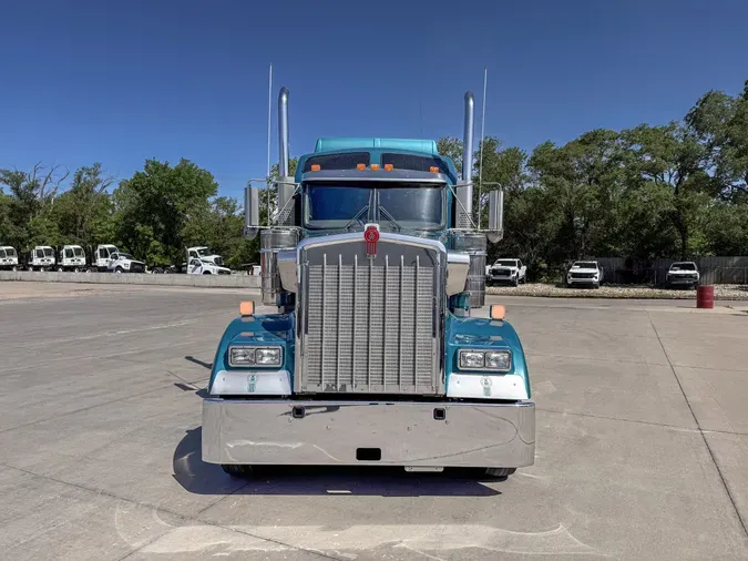 2024 KENWORTH W900L