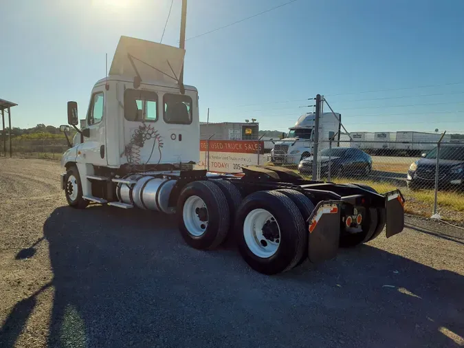 2018 FREIGHTLINER/MERCEDES CASCADIA 125