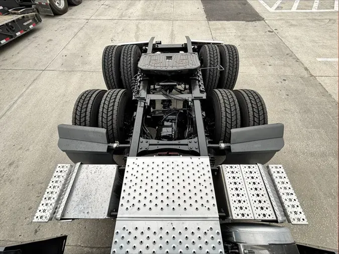 2024 Freightliner Cascadia 126