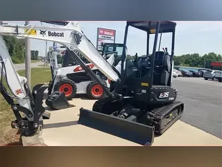 2022 BOBCAT E35
