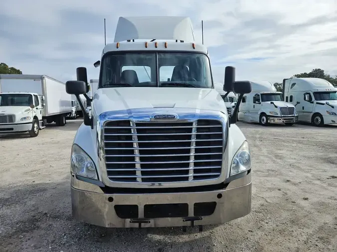 2018 FREIGHTLINER/MERCEDES CASCADIA 125