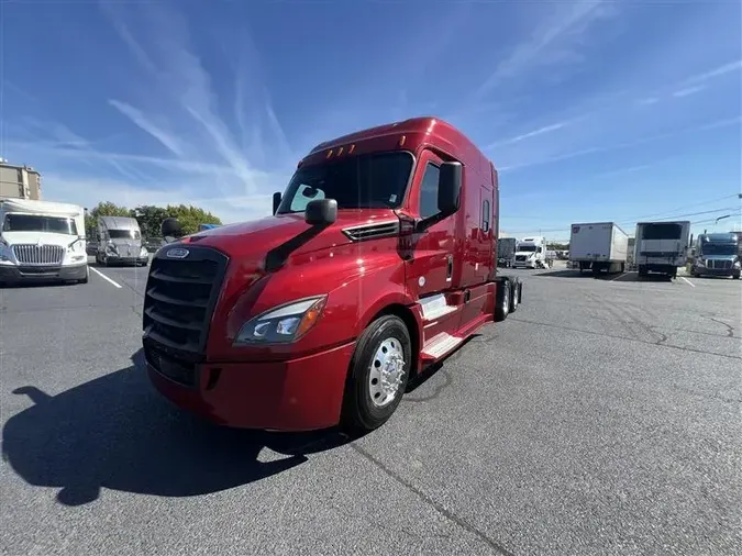 2019 FREIGHTLINER CA126