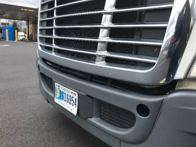 2016 FREIGHTLINER X12564ST