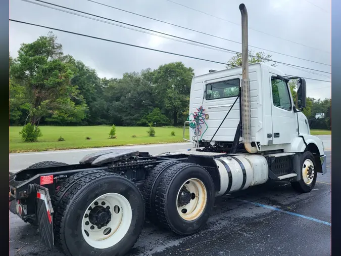 2016 VOLVO VNL64TRACTOR