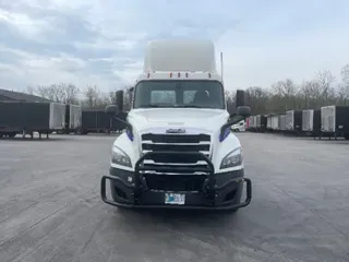 2020 FREIGHTLINER T12684ST