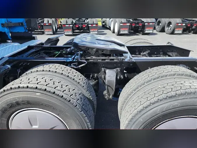 2023 FREIGHTLINER CA126