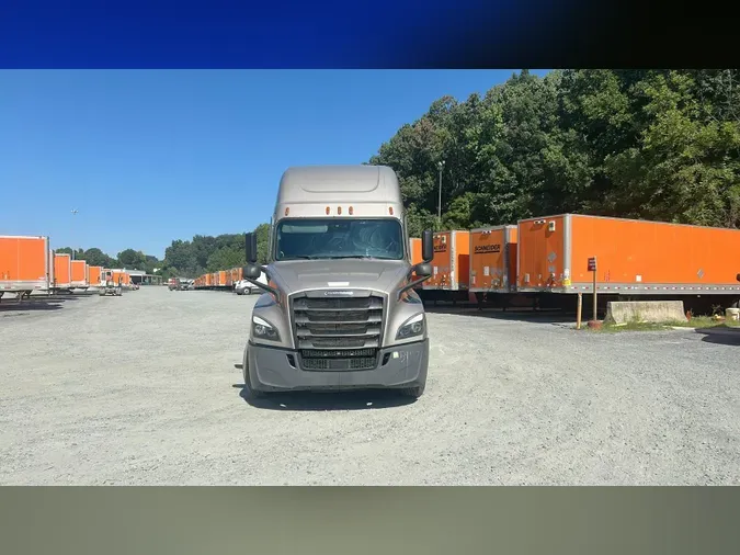 2023 Freightliner Cascadia 1268c6d25dc6a4fb4fda0765736a3b0dfd5