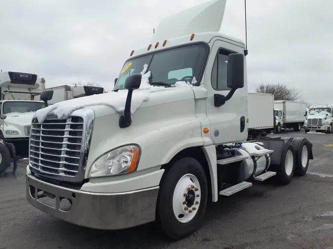 2016 FREIGHTLINER/MERCEDES CASCADIA 1258c6db26baaf1a57148414c75752f2bf8