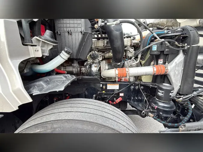 2023 Freightliner Cascadia 1268c6e328f220522e5a09d24a777aa7e0b