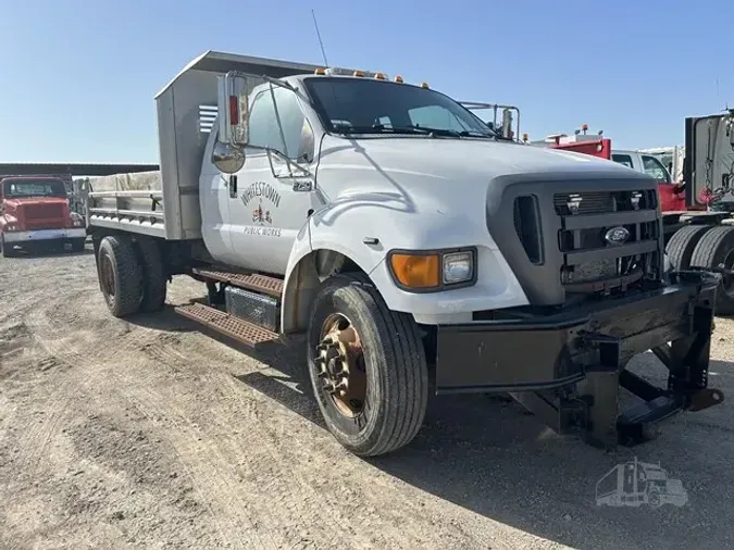 2015 FORD F750 SD