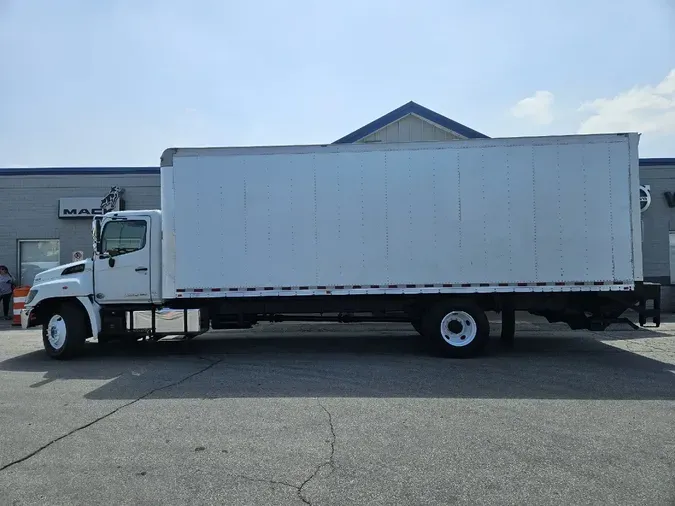 2016 HINO 268