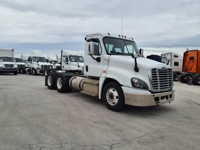 2020 FREIGHTLINER CASCADIA 125