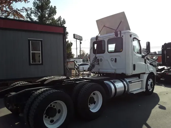 2020 FREIGHTLINER/MERCEDES NEW CASCADIA PX12664