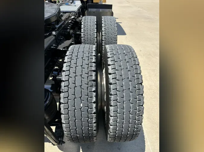 2025 Peterbilt 5898c7a9e231b5472bafa0b3b45aff3b8fd