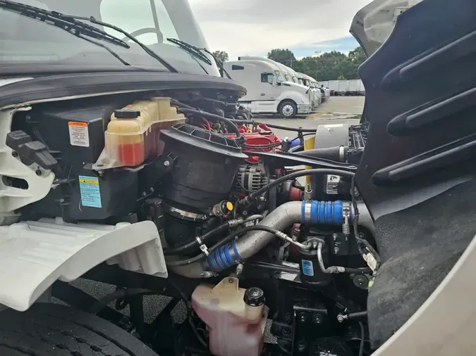 2018 FREIGHTLINER M2 106