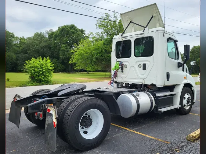 2016 FREIGHTLINER/MERCEDES CASCADIA 113