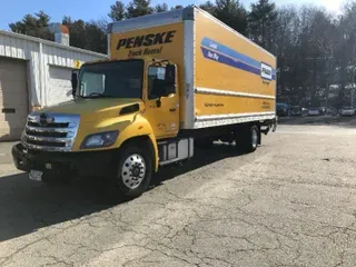 2017 HINO TRUCK 268