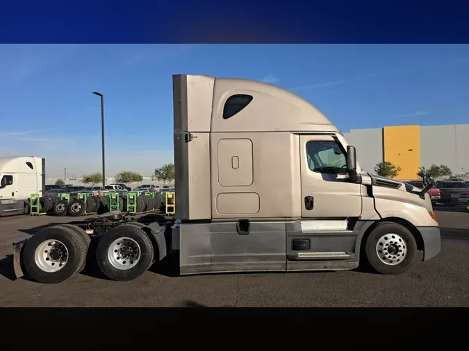 2023 Freightliner Cascadia 1268c81e5391b427afb9225030a4bb2ea9c