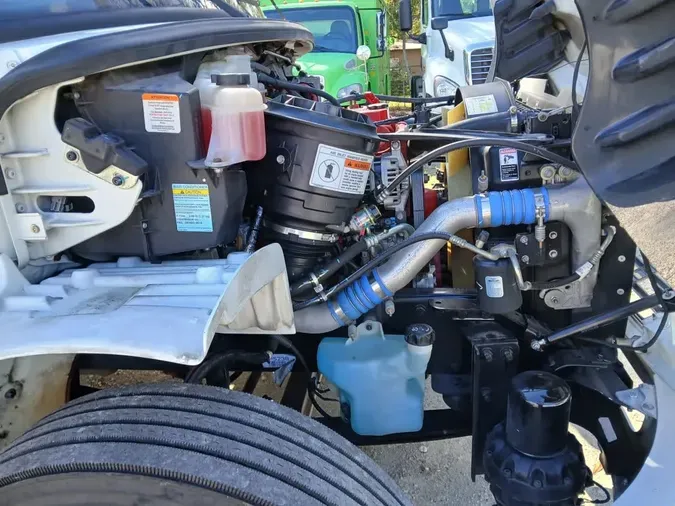 2019 FREIGHTLINER/MERCEDES M2 106