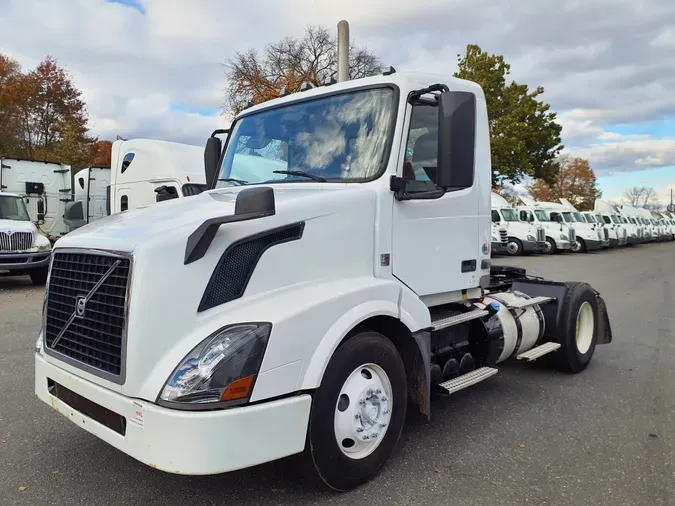 2016 VOLVO VNL42TRACTOR8c8485e95c7667d913f30bd6ce8a2c3b