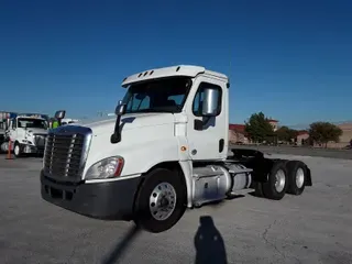 2017 Freightliner CASCADIA 125