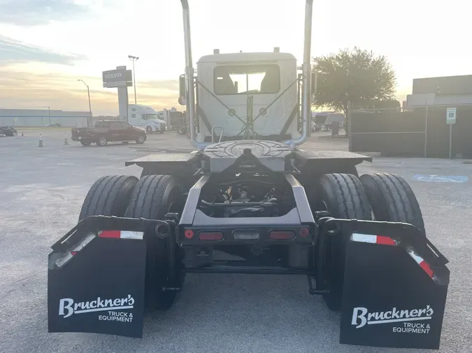 2019 MACK PI64T