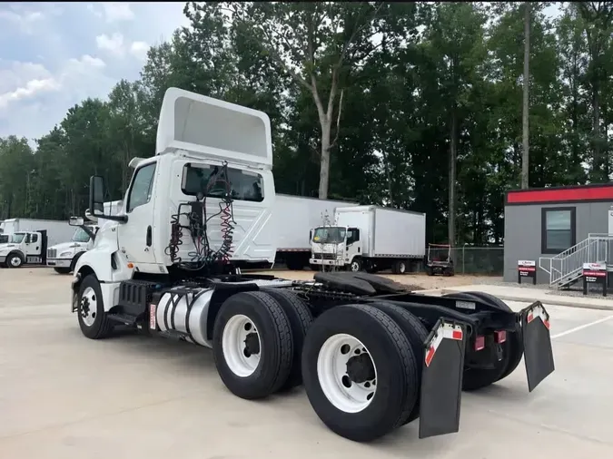 2019 NAVISTAR INTERNATIONAL LT625 DAYCAB T/A8c8d4e083ab9393120500ba4969ebd25