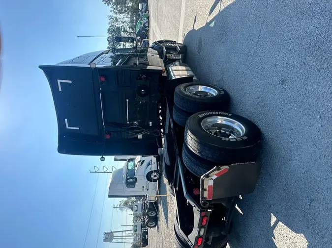 2019 Volvo VNL64T760