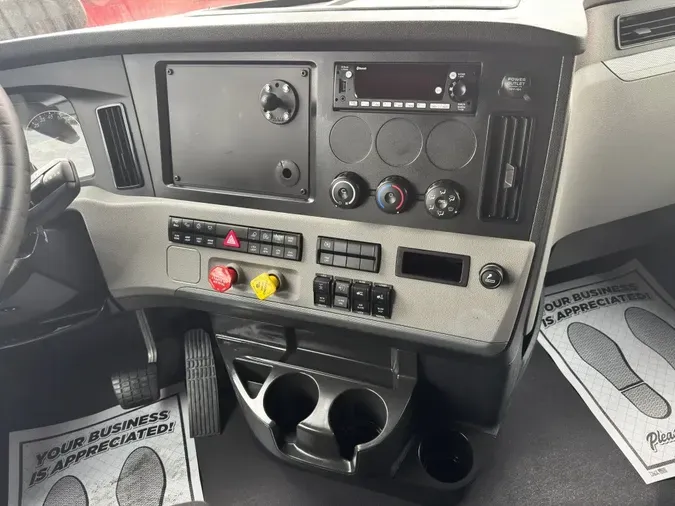 2022 FREIGHTLINER Cascadia 1268c91b6e0061b4192f01a69629302243a