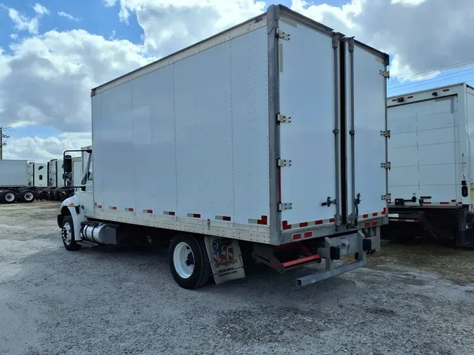 2019 NAVISTAR INTERNATIONAL 4300 LP