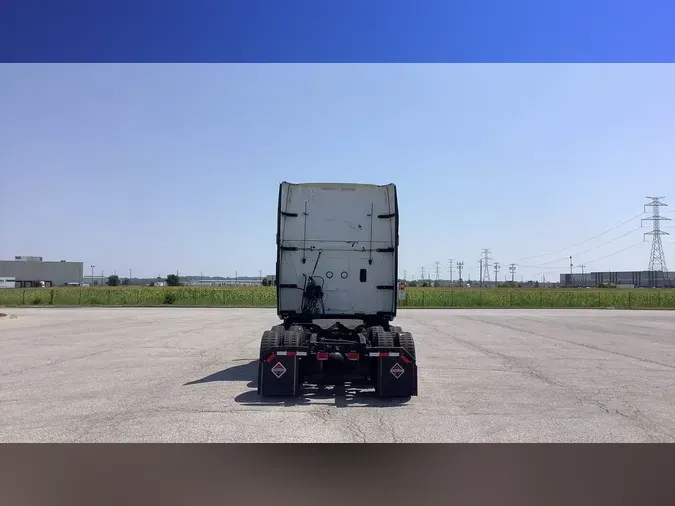 2022 International LT