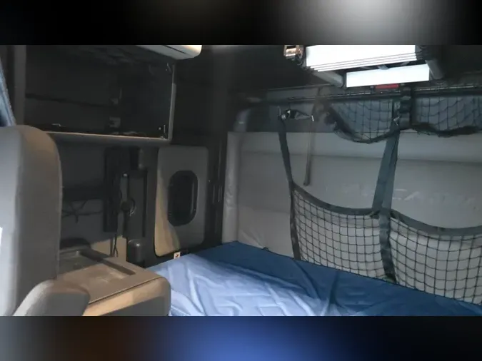 2022 Freightliner Cascadia 126