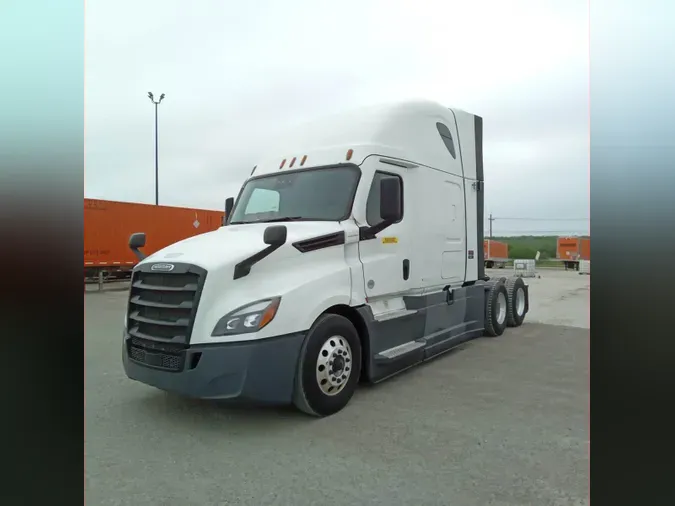 2022 Freightliner Cascadia 126
