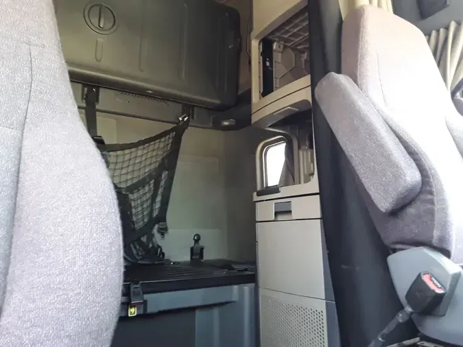 2018 FREIGHTLINER CASCADIA 125