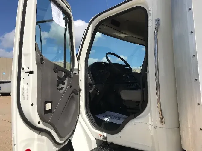 2020 Freightliner M2