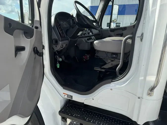 2019 Freightliner M2