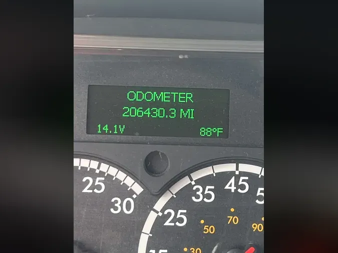2017 FREIGHTLINER M2 106