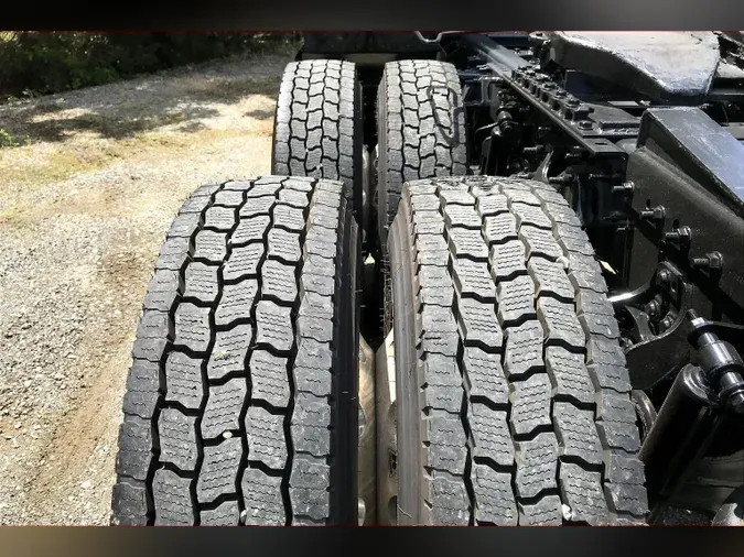 2022 INT LT625 6x4