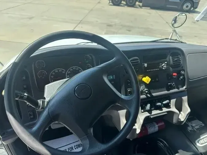 2020 Freightliner Business Class M2 1068cac4b89a1cc948b77808e7ea3c8f78a