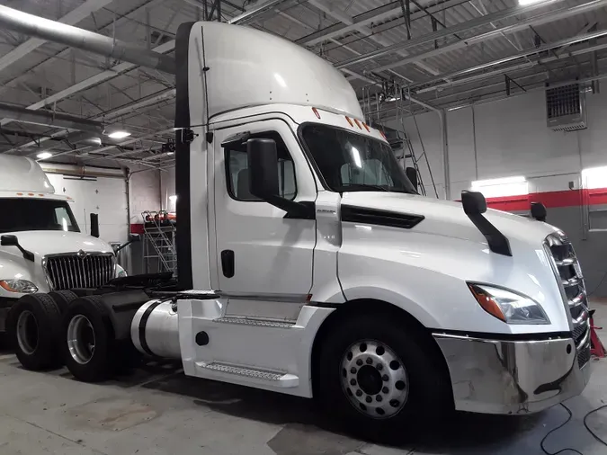 2020 FREIGHTLINER/MERCEDES NEW CASCADIA PX12664