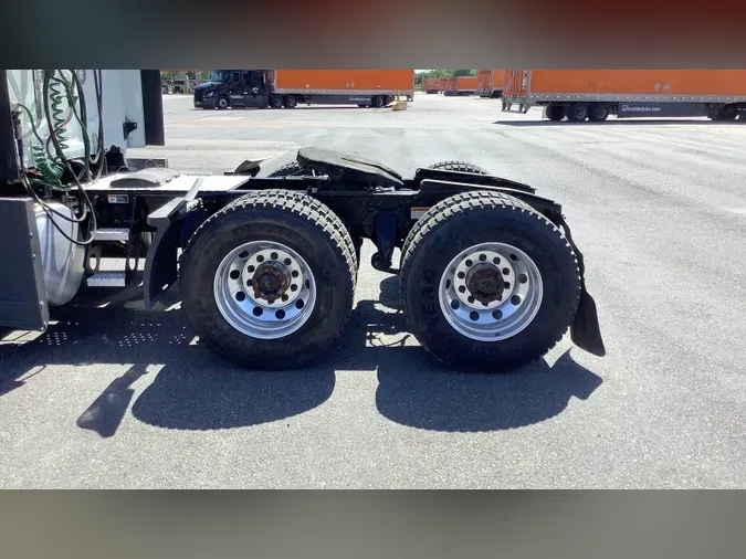 2021 Freightliner Cascadia 126