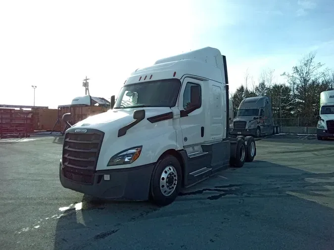 2020 Freightliner Cascadia