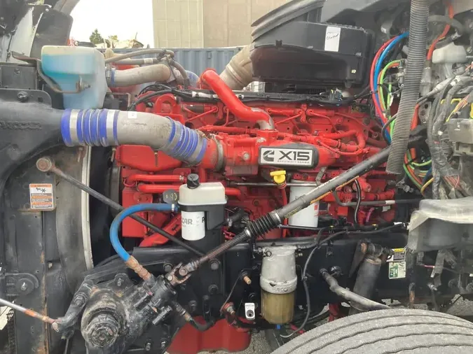 2019 KENWORTH TRUCKS T-8808cb9e8ab6b82395ccec68662bd3f813e