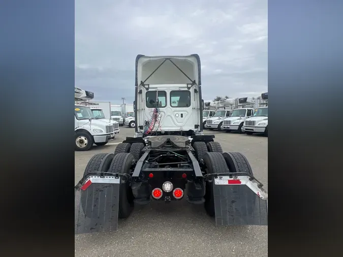 2018 FREIGHTLINER/MERCEDES CASCADIA 125