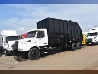 2012 VOLVO VHD64B200