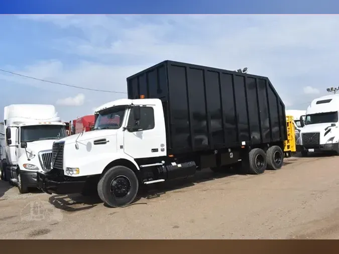 2012 VOLVO VHD64B2008cbd4f6635e1087597ba7875f0616334