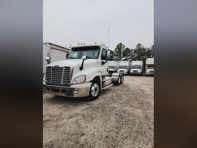 2016 FREIGHTLINER/MERCEDES CASCADIA 125