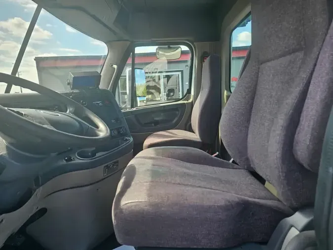 2018 FREIGHTLINER/MERCEDES CASCADIA 113