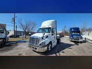 2019 FREIGHTLINER/MERCEDES CASCADIA 113